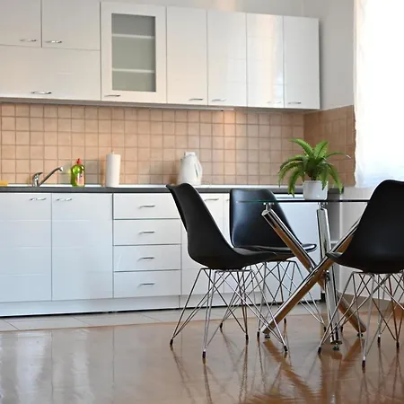 Apartment New Cristal In The Centre Novi Sad