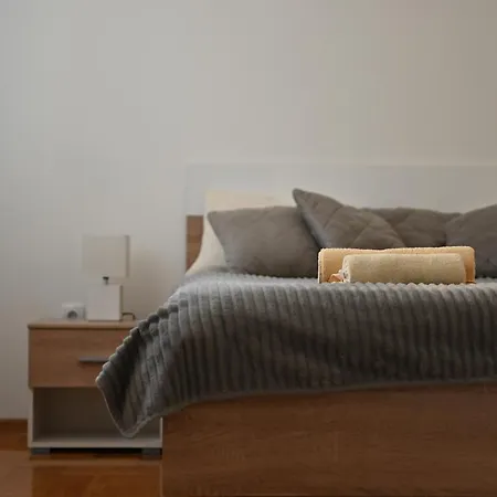 New Cristal In The Centre *