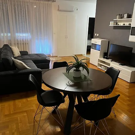 New Cristal In The Centre نوفي ساد